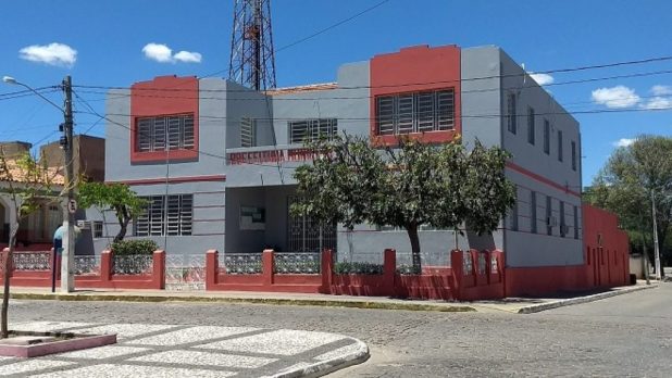 https://jornaldosertaope.com.br/wp-content/uploads/2022/02/Os-profissionais-foram-aprovados-em-concurso-publico-foto-reproducao.jpg