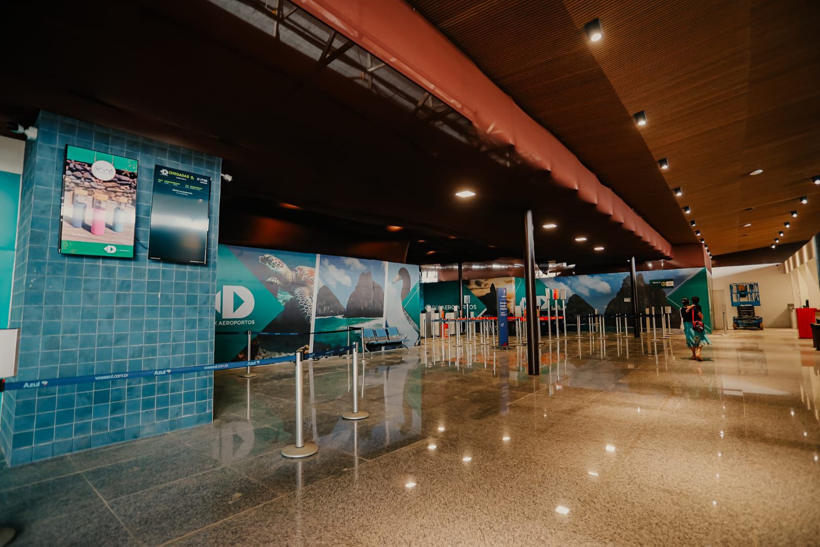 Governadora Raquel Lyra inaugura novo terminal de Noronha e entrega primeiro Centro da Mulher